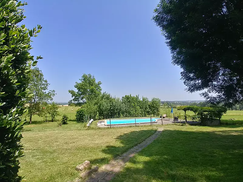 Maison, 240 m²