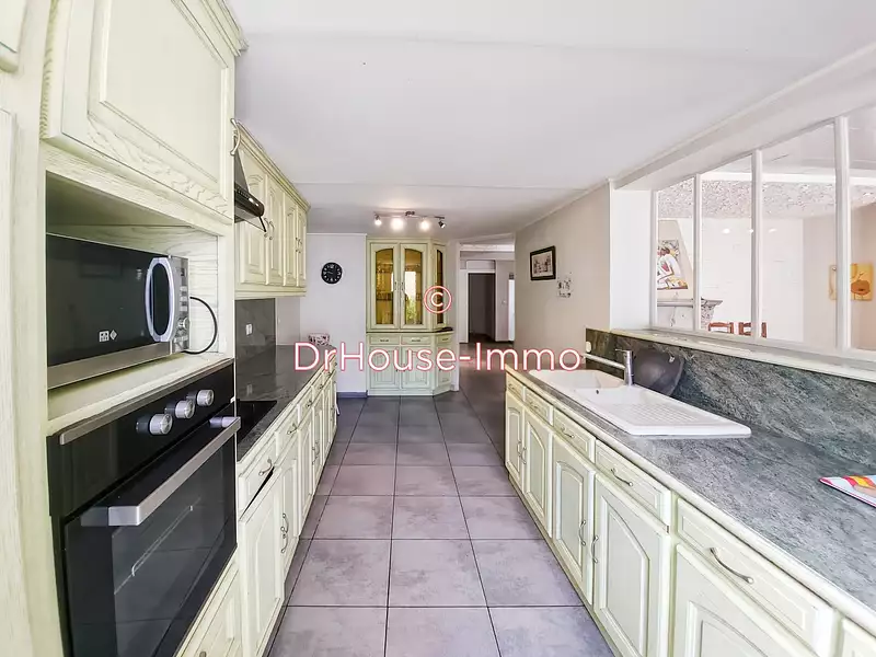 Maison, 168 m²