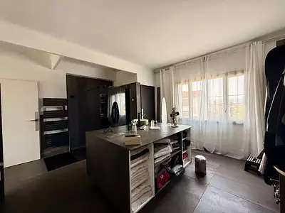 Maison, 240 m²