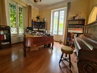 Maison, 330 m²