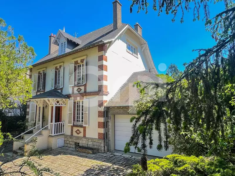 Maison, 230 m²