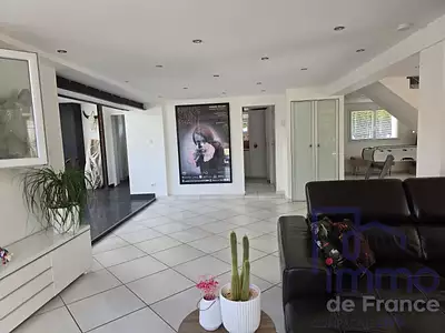 Maison, 181 m²
