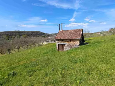 Terrain, 10 164 m²