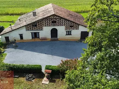Maison, 450 m²