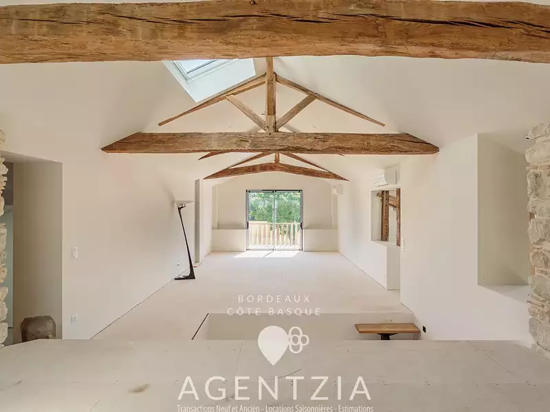 Maison, 670 m²