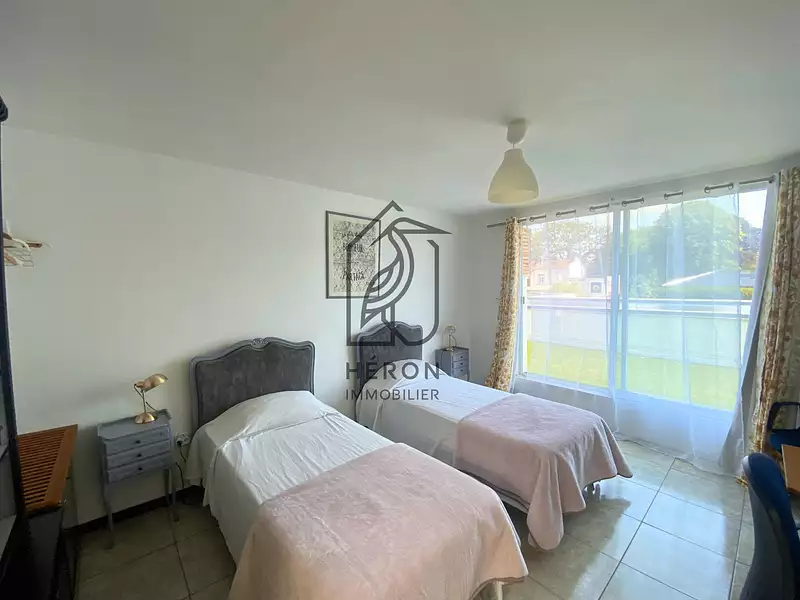 Maison, 393 m²