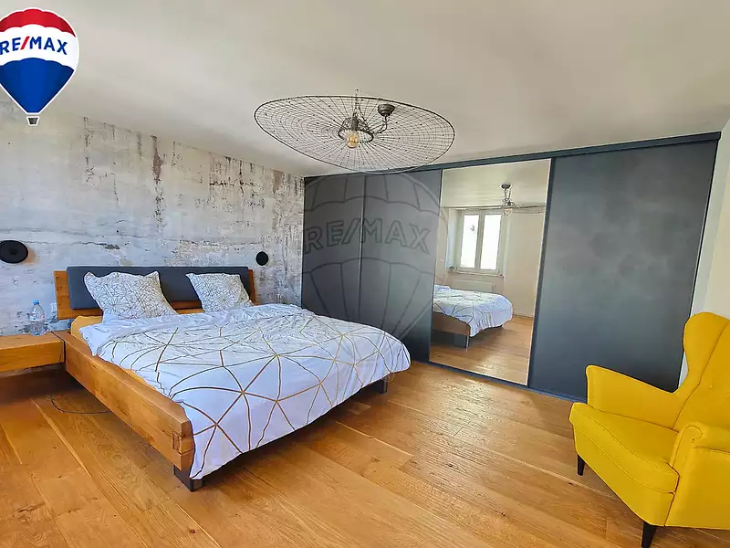 Maison, 243 m²
