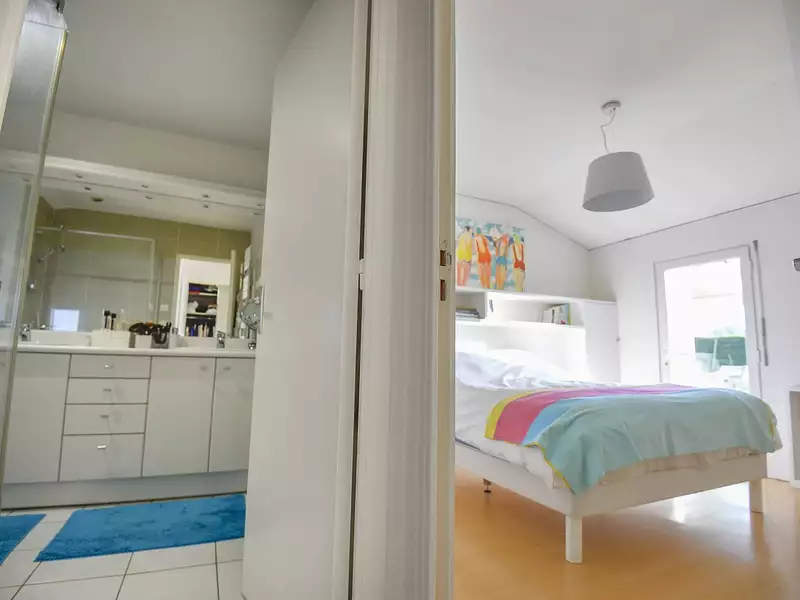 Maison, 225 m²