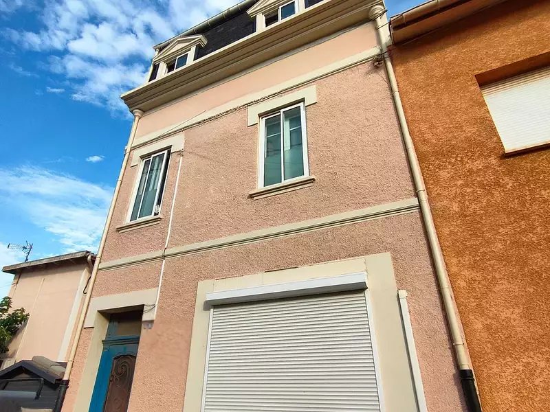 Immeuble, 295 m²