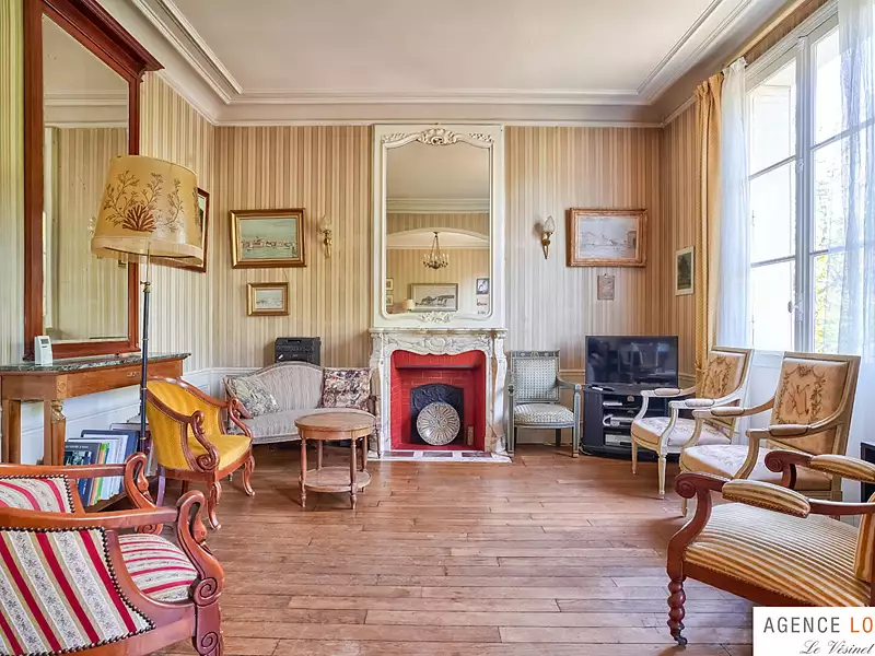 Maison, 210 m²