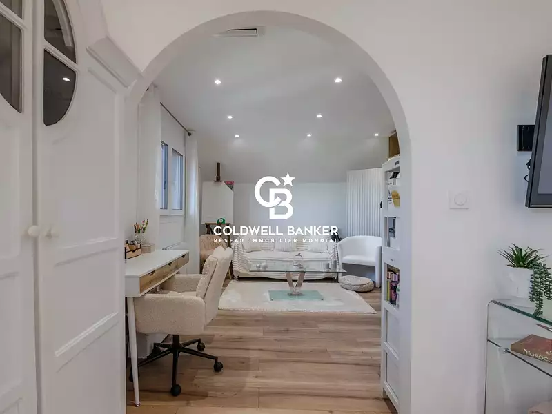 Maison, 280 m²