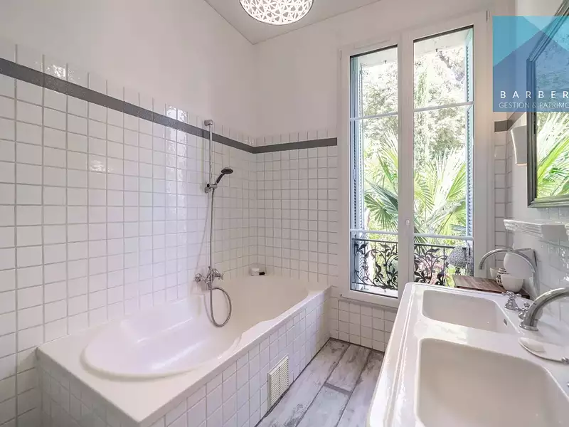 Maison, 217 m²