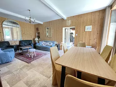 Maison, 235 m²