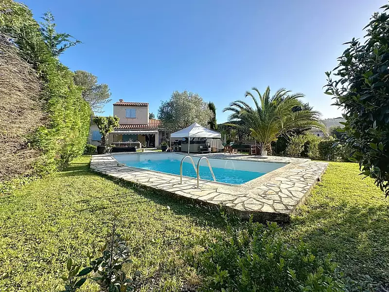 Maison, 140 m²