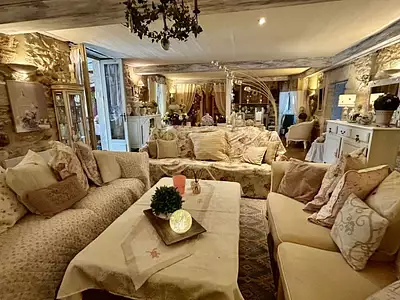 Maison, 1 300 m²
