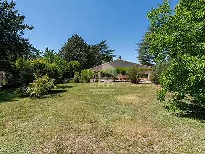 Maison, 240 m²