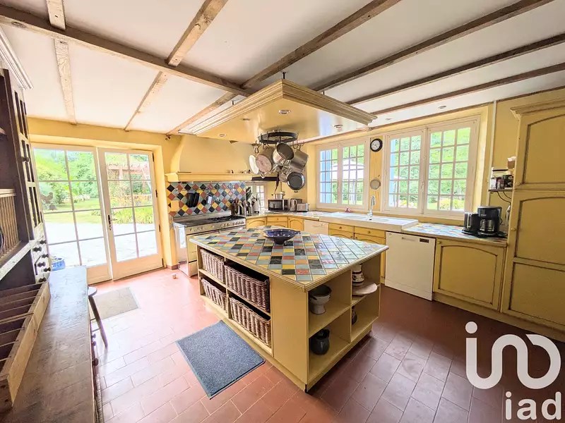 Maison, 303 m²