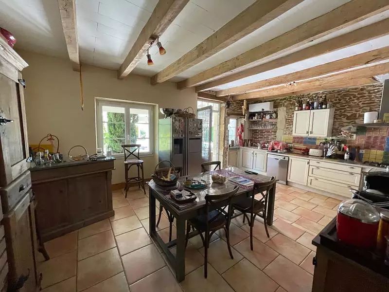 Maison, 260 m²