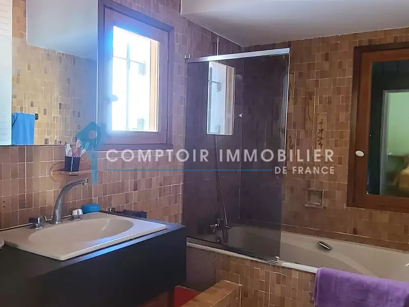 Maison, 261 m²