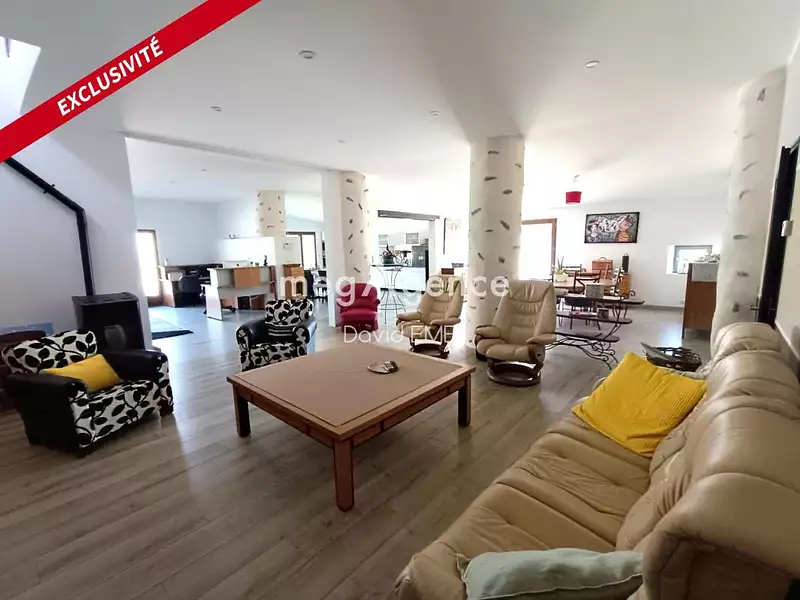 Maison, 360 m²
