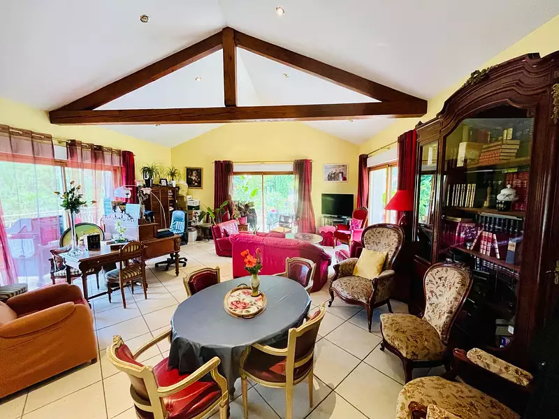 Maison, 345 m²