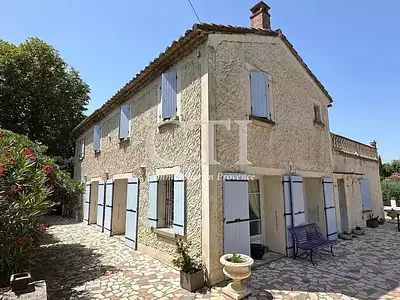 Maison, 214 m²