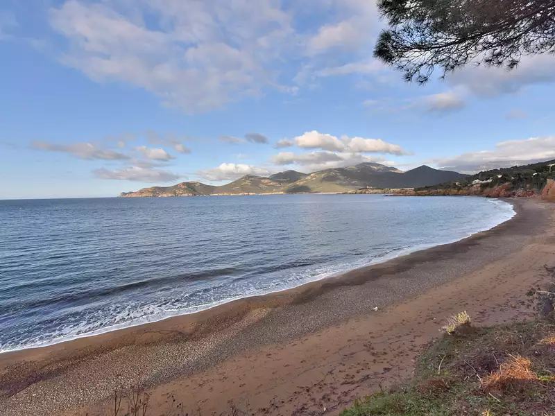 Terrain, 2 320 m²