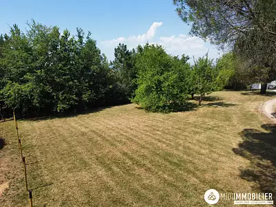 Terrain, 1 407 m²
