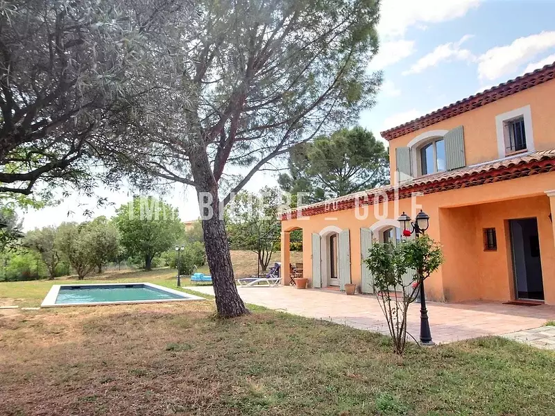 Maison, 300 m²