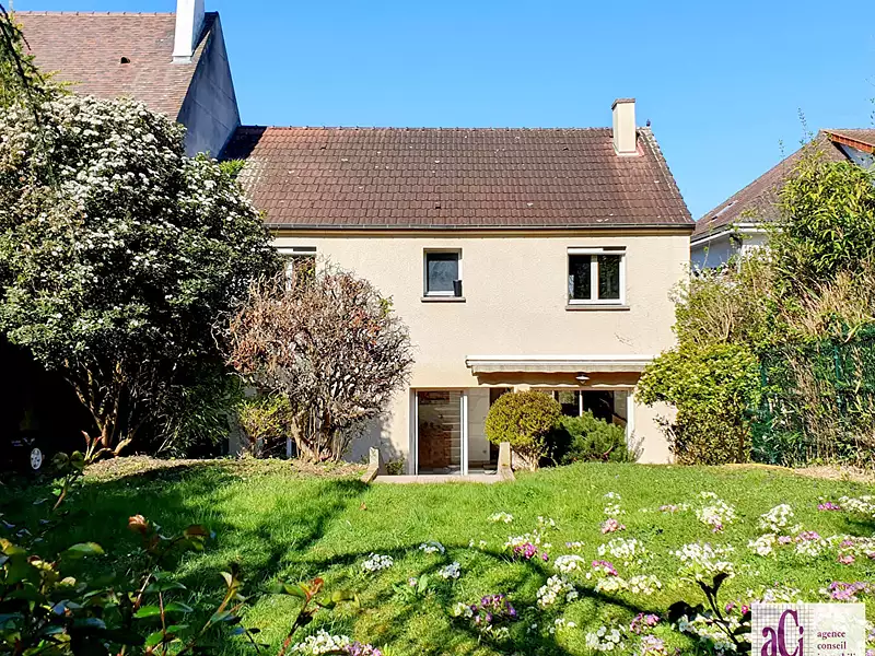 Maison, 121 m²