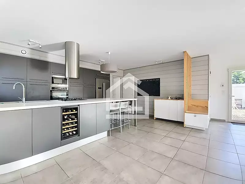 Maison, 175 m²