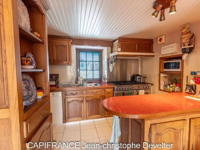 Maison, 250 m²