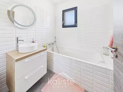 Maison, 166 m²