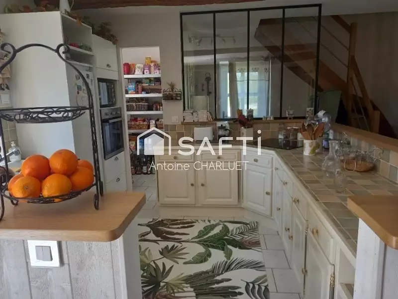 Maison, 360 m²