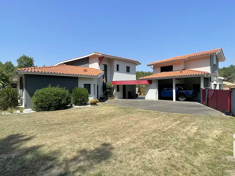 Maison, 260 m²