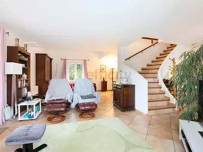 Maison, 196 m²