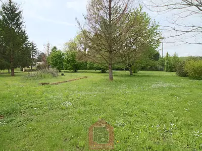 Terrain, 2 100 m²