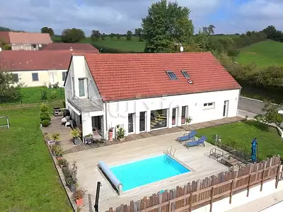 Maison, 234 m²