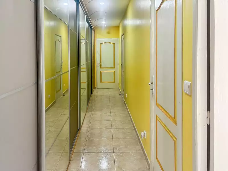 Maison, 230 m²