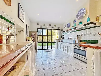 Maison, 335 m²