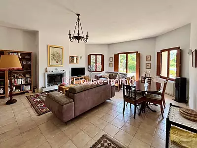 Maison, 195 m²