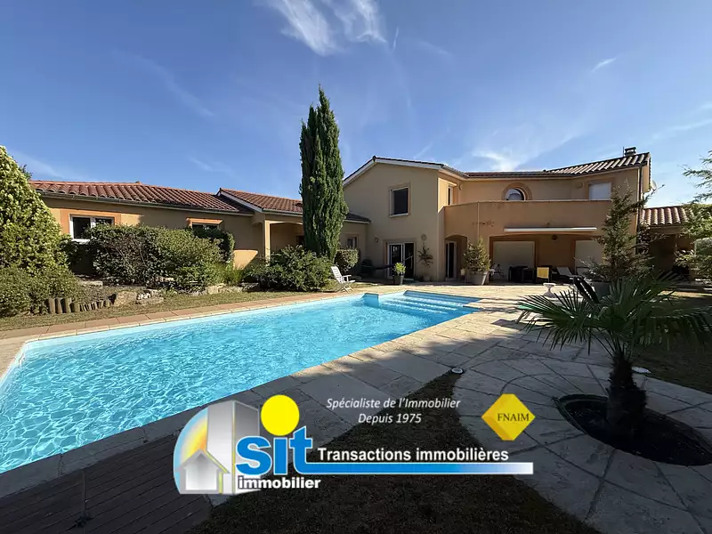 Maison, 300 m²
