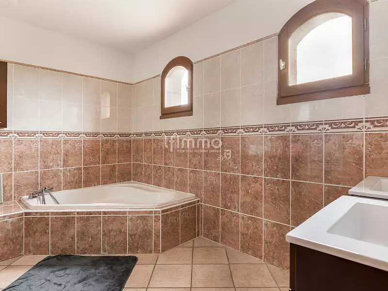 Maison, 200 m²