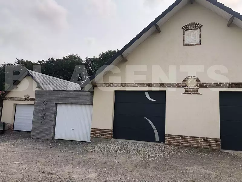 Maison, 165 m²