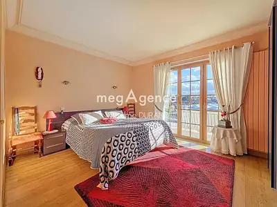 Maison, 235 m²