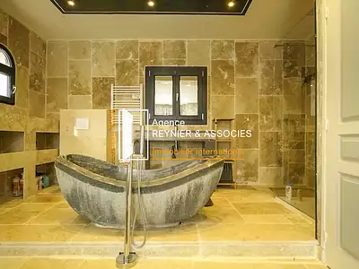 Maison, 290 m²