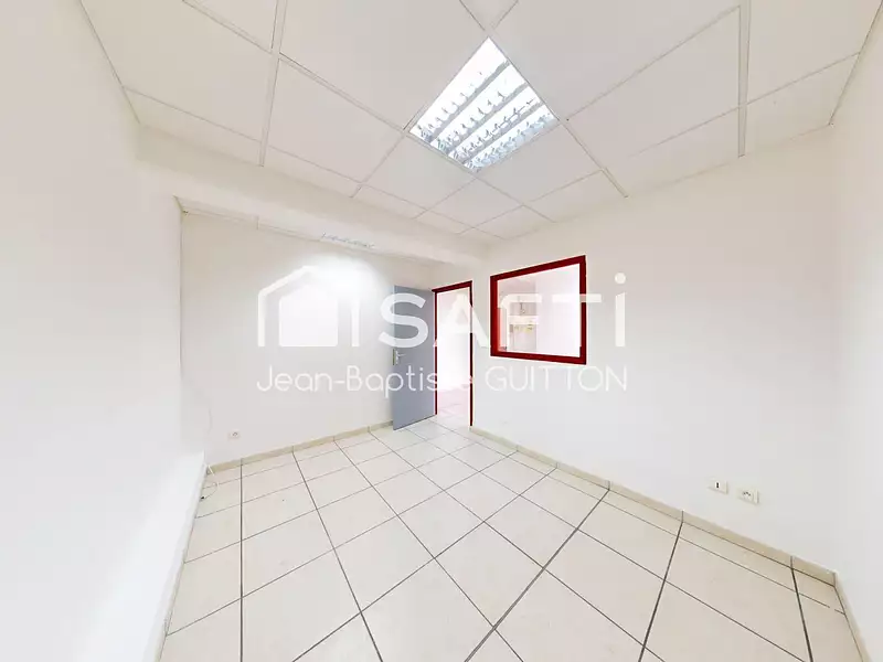 Divers, 10 m²