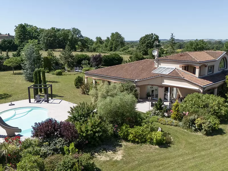 Maison, 397 m²