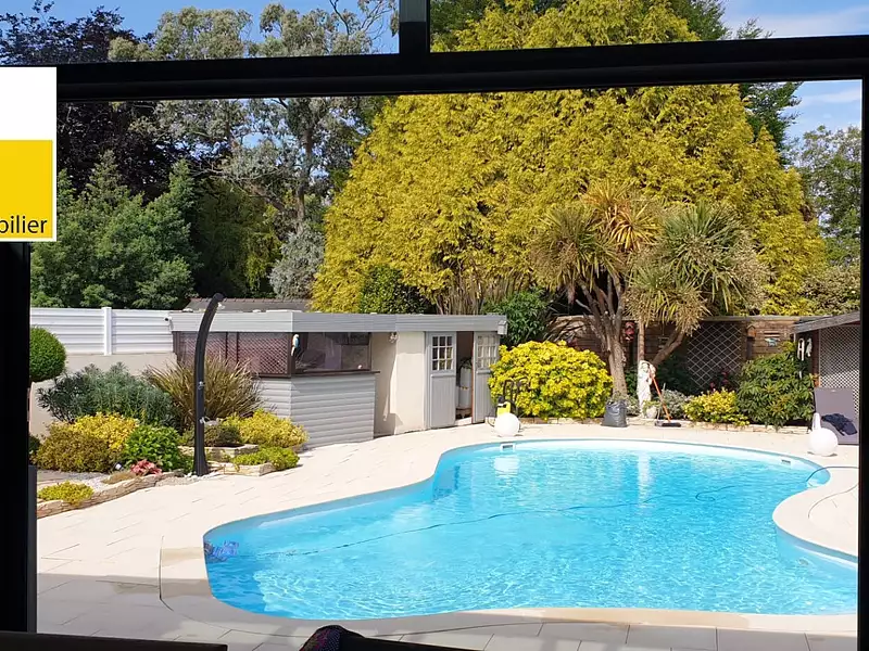 Maison, 225 m²