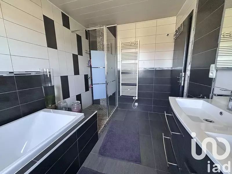 Maison, 126 m²